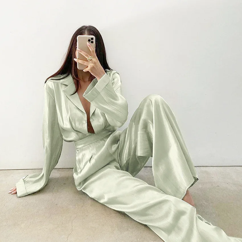 Autumn new style long-sleeved loose shirt trousers suit temperament casual fashion jacket trousers two-piece women's clothing
Autumn new style long-sleeved loose shirt trousers suit temperament casual fashion jacket trousers two-piece women's clothing