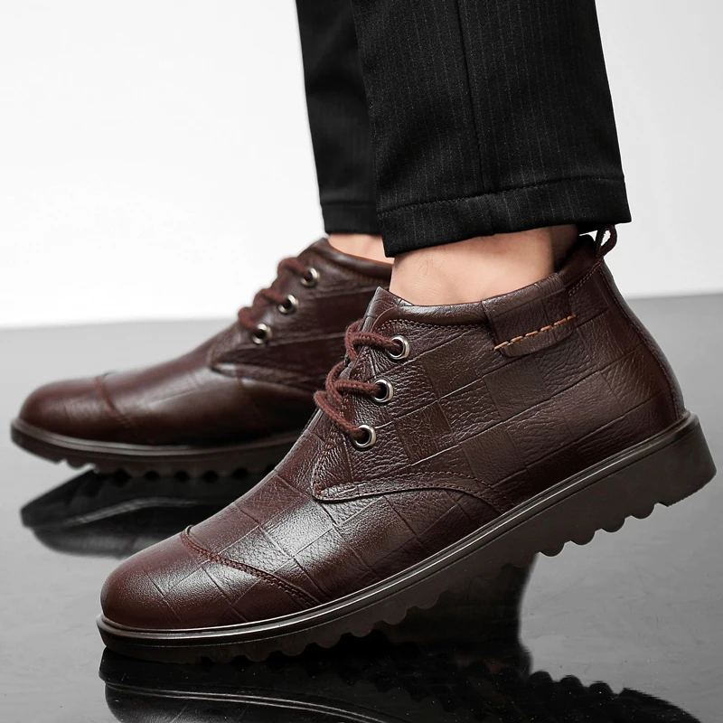 Casual Leather Boots Genuine Leather Men Shoes Fashion Male Shoes Winter Ankle Boots Male Boots Winter Men Shoes Large size38-46
Casual Leather Boots Genuine Leather Men Shoes Fashion Male Shoes Winter Ankle Boots Male Boots Winter Men Shoes Large size38-46