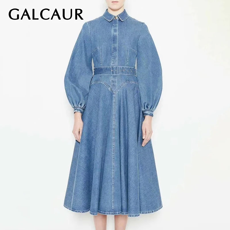 Элегантное джинсовое женское платье GALCAUR с отложным воротником и рукавами-фонариками, с высокой талией и поясом, минималистичные повседнев...
Элегантное джинсовое женское платье GALCAUR с отложным воротником и рукавами-фонариками, с высокой талией и поясом, минималистичные повседнев...