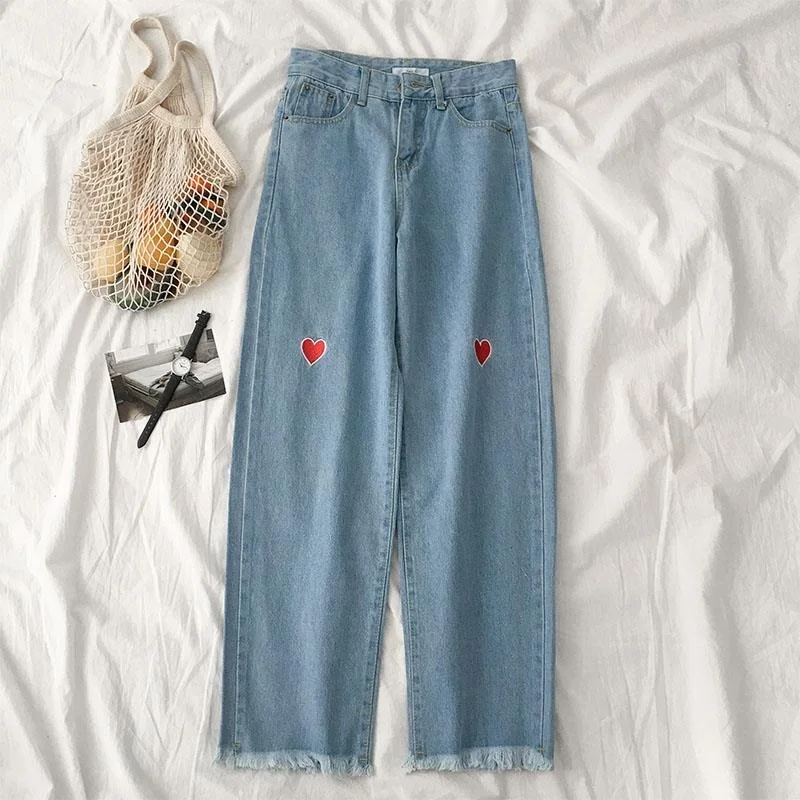 2021 love embroidered jeans spring and autumn trend new female Korean female student high waist loose straight leg pants
2021 love embroidered jeans spring and autumn trend new female Korean female student high waist loose straight leg pants