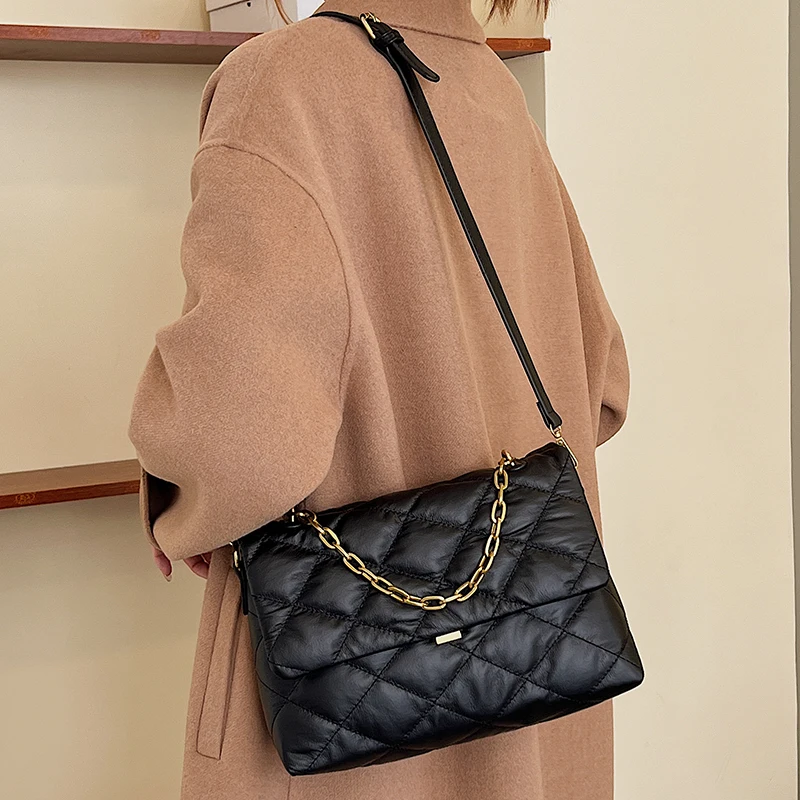 Fashion Women Small Chain Pu Leather Handbags Ladies Crossbody Bags for Women High Quality Female Tote Travel Messenger Bags New
Fashion Women Small Chain Pu Leather Handbags Ladies Crossbody Bags for Women High Quality Female Tote Travel Messenger Bags New