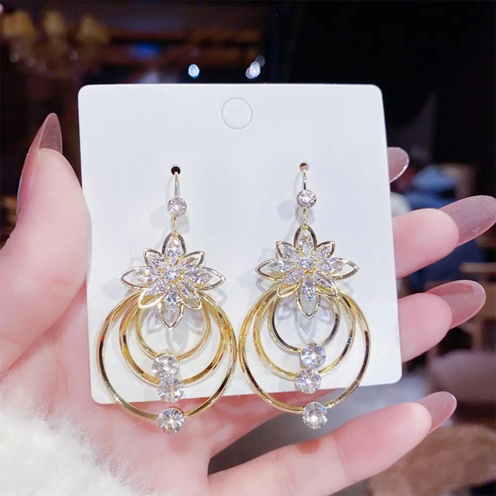 Korean Fashion Long Dangle Woman Earrings Geometric Flower Bow-knot Shaped Pendant Earrings Jewelry pendientes
Korean Fashion Long Dangle Woman Earrings Geometric Flower Bow-knot Shaped Pendant Earrings Jewelry pendientes