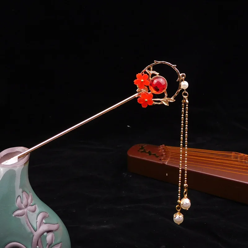 Simple Retro Hanfu Headdress Cherry Blossom Tassel Pearl Step Shaking Hairpin Fairy Female Ancient Style Super Fairy Hair Stick 
Simple Retro Hanfu Headdress Cherry Blossom Tassel Pearl Step Shaking Hairpin Fairy Female Ancient Style Super Fairy Hair Stick
