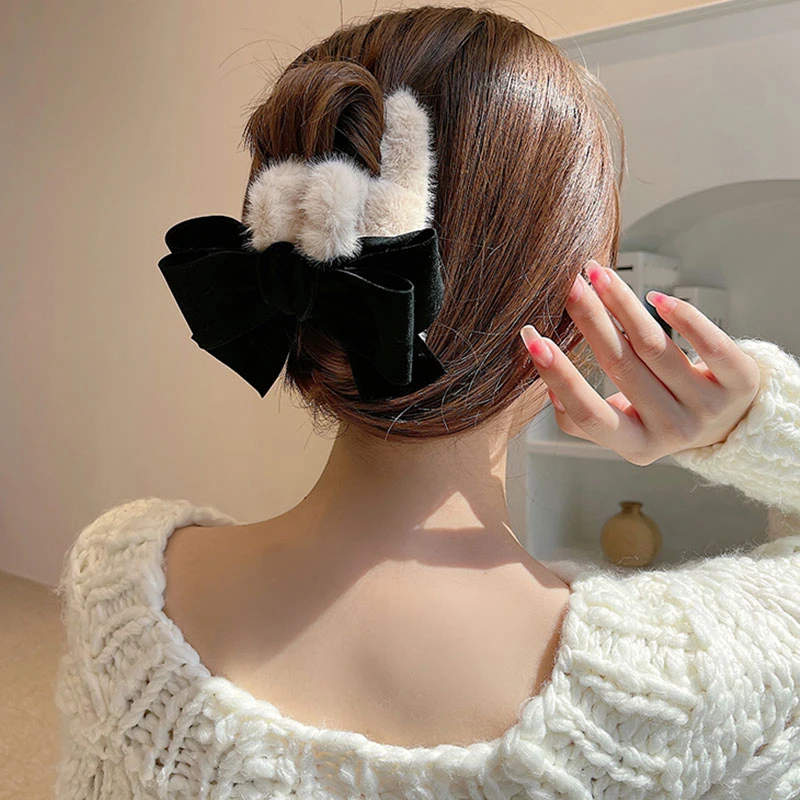 Winter Women Elegant Vintage Big Bow Plush Hair Claws Sweet Back Hair Hold Decorate Hairpins Hair Clips Fashion Hair Accessories
Winter Women Elegant Vintage Big Bow Plush Hair Claws Sweet Back Hair Hold Decorate Hairpins Hair Clips Fashion Hair Accessories