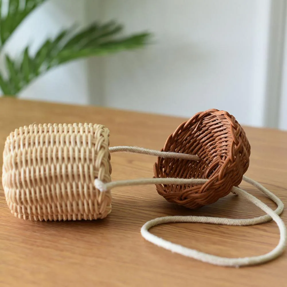 Straw Woven Bag Mini Strawberry Shape Contracted Design Creative Grass Bag for Bohemia Women Handbags Totes New Fashion
Straw Woven Bag Mini Strawberry Shape Contracted Design Creative Grass Bag for Bohemia Women Handbags Totes New Fashion