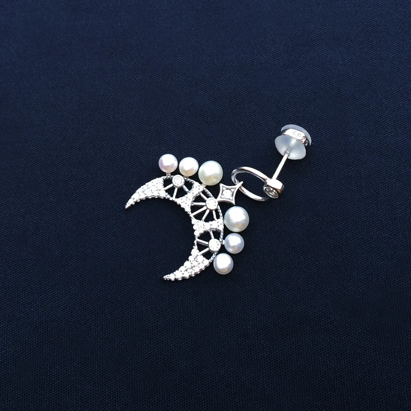 s925 sterling silver September new natural pearl star moon pendant long moon earrings female fashion temperament jewelry
s925 sterling silver September new natural pearl star moon pendant long moon earrings female fashion temperament jewelry
