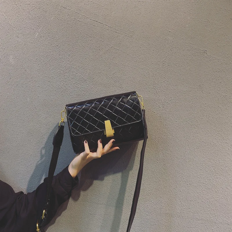 Women's Bag 2020 New PU Leather Shoulder Bag Pure Color Woven Mesh Messenger Bag Multifunctional Messenger Shoulder Bag
Women's Bag 2020 New PU Leather Shoulder Bag Pure Color Woven Mesh Messenger Bag Multifunctional Messenger Shoulder Bag