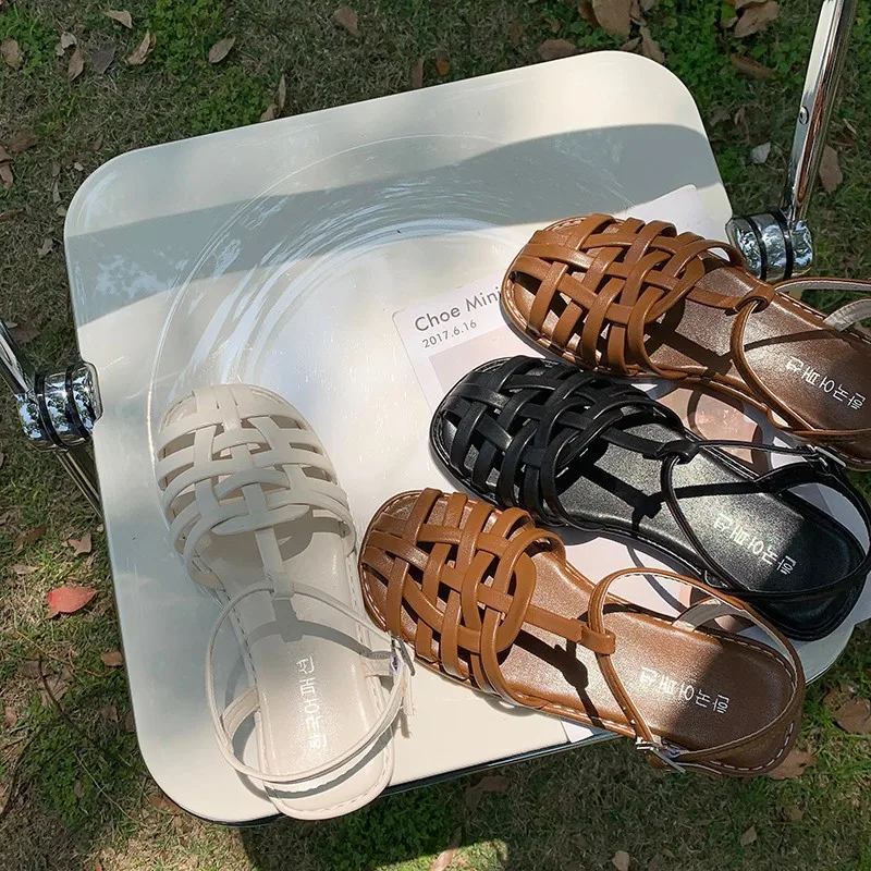 2021 Summer Women Flats Sandals Casual Cross Weaving Closed Round Toe Leather Shoes Vintage Fashion Brown Female Casual Shoes
2021 Summer Women Flats Sandals Casual Cross Weaving Closed Round Toe Leather Shoes Vintage Fashion Brown Female Casual Shoes