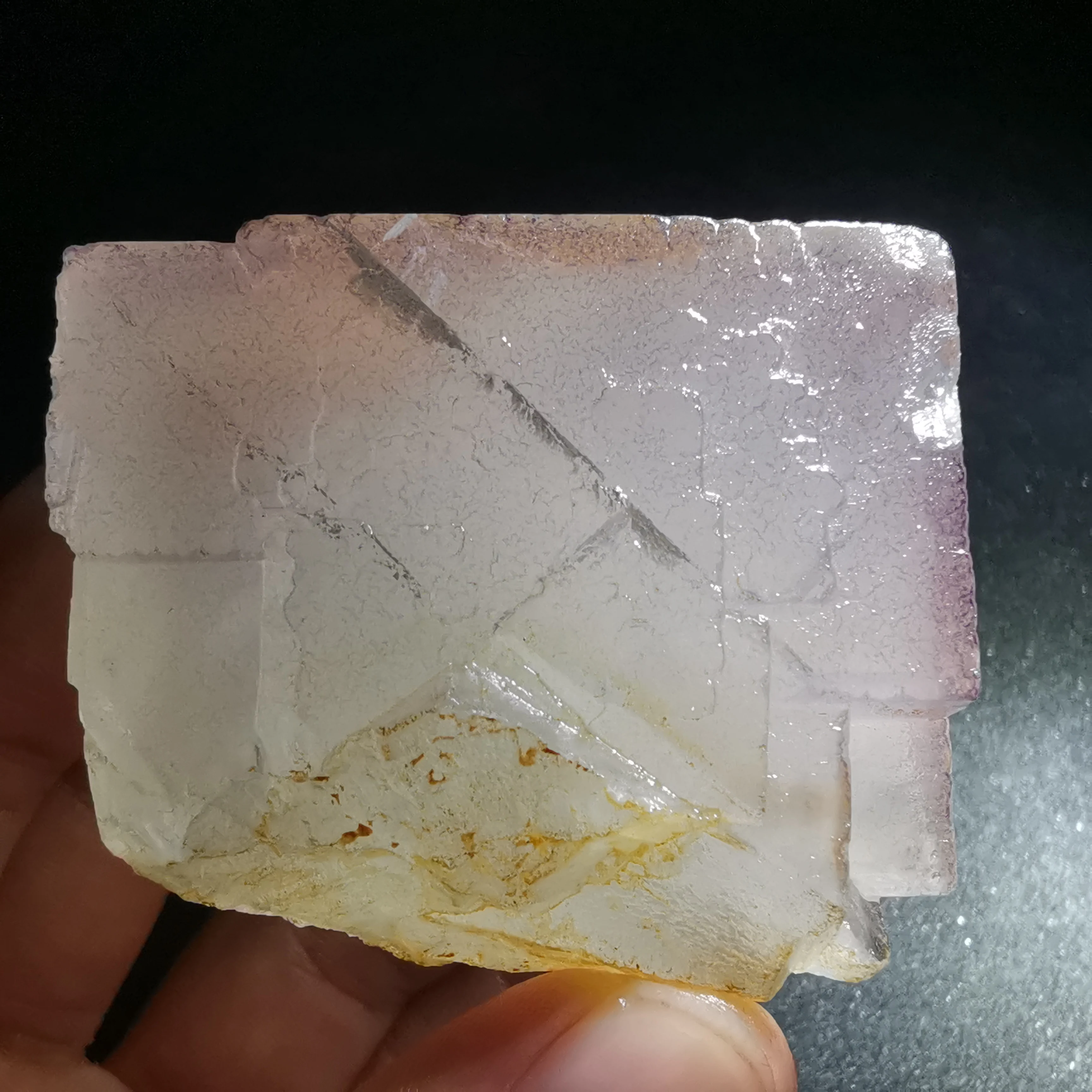 139gNatural rare white fluorite mineral specimen healing energy QUARTZ GEM teaching home decoration collection ornaments
139gNatural rare white fluorite mineral specimen healing energy QUARTZ GEM teaching home decoration collection ornaments