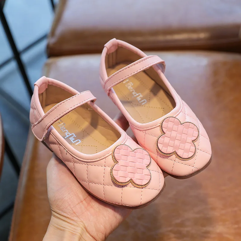 Girls Autumn Fashion Leather Children's Breathable Single Shoes New Girls Flower Princess Shoes Girls Soft Sole Leather Shoes
Girls Autumn Fashion Leather Children's Breathable Single Shoes New Girls Flower Princess Shoes Girls Soft Sole Leather Shoes