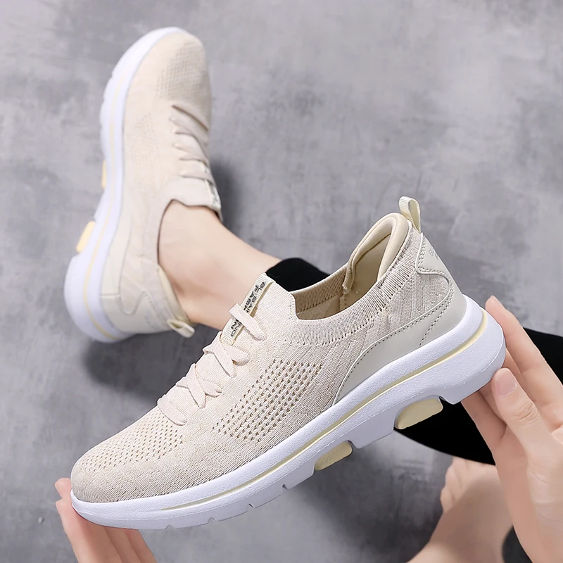 Winter 2021 new coconut shoes mesh running shoes black casual dad shoes women's shoes non-slip comfortable height
Winter 2021 new coconut shoes mesh running shoes black casual dad shoes women's shoes non-slip comfortable height