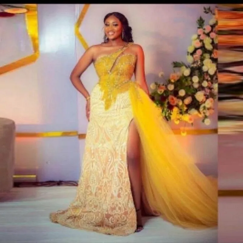 One Shoulder Aso Ebi Prom Dresses Lace Appliques Sequins High Side Split Evening Gowns Tulle Train Plus Size Women Party Dress
One Shoulder Aso Ebi Prom Dresses Lace Appliques Sequins High Side Split Evening Gowns Tulle Train Plus Size Women Party Dress