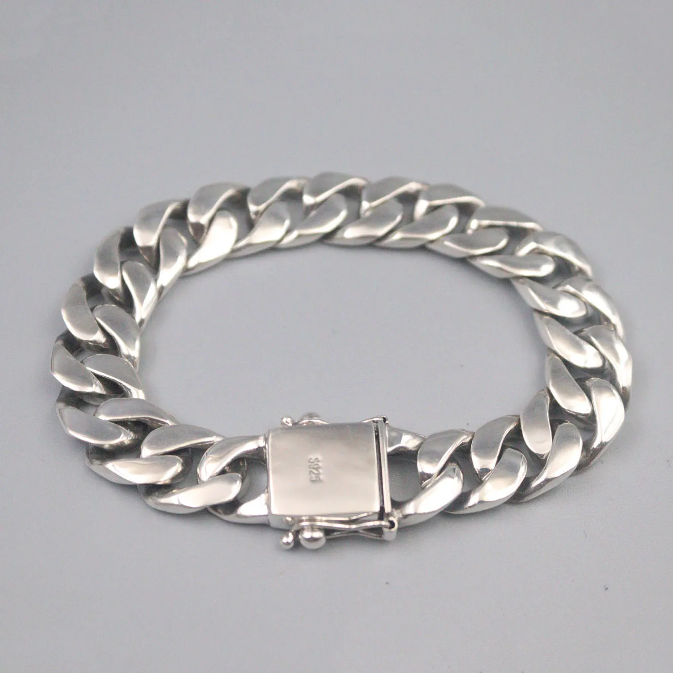 S925 Sterling Silver Bracelet For Men 12mm Wide Gold Collat Cuban Men' Domineering Silver Bracelet 19.5cmL Boyfriend Gift
S925 Sterling Silver Bracelet For Men 12mm Wide Gold Collat Cuban Men' Domineering Silver Bracelet 19.5cmL Boyfriend Gift
