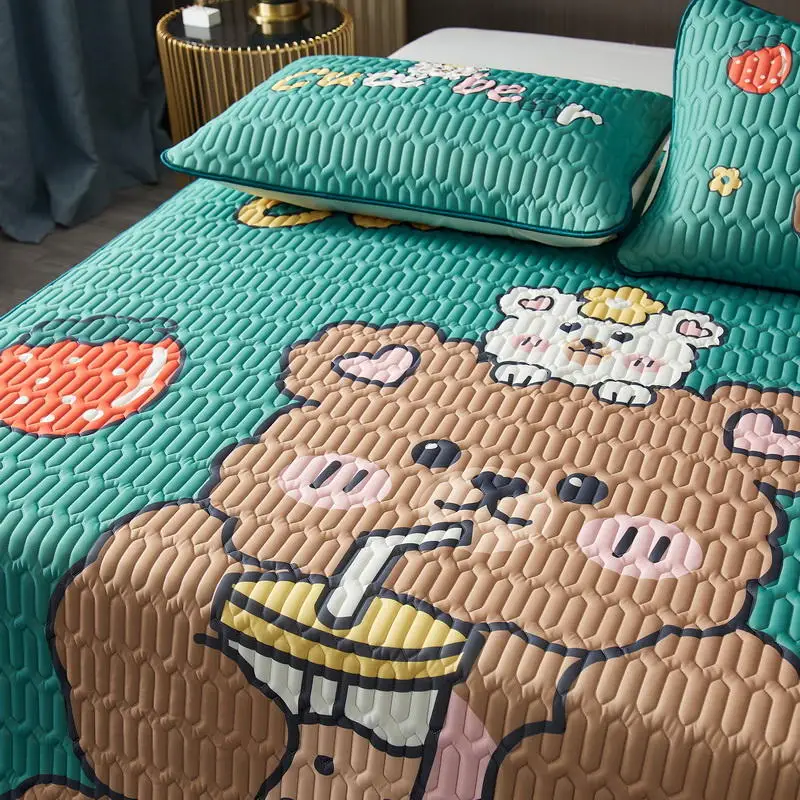 3pcs Latex Bed Mat Summer Cool Quilting Sleeping Sheet Cartoon Bed Sheet Queen King Size Bedspread Folding Bed Cover Pad
3pcs Latex Bed Mat Summer Cool Quilting Sleeping Sheet Cartoon Bed Sheet Queen King Size Bedspread Folding Bed Cover Pad