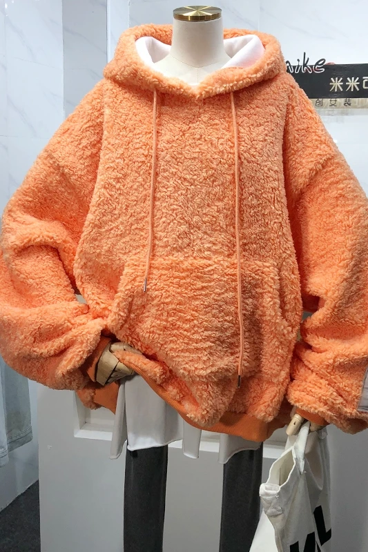 2021 Winter New Korean Candy Color lamb Wool Plus Velvet Hooded Sweatshirt Women loose lazy Jacket Fashion Casual Trend Top
2021 Winter New Korean Candy Color lamb Wool Plus Velvet Hooded Sweatshirt Women loose lazy Jacket Fashion Casual Trend Top