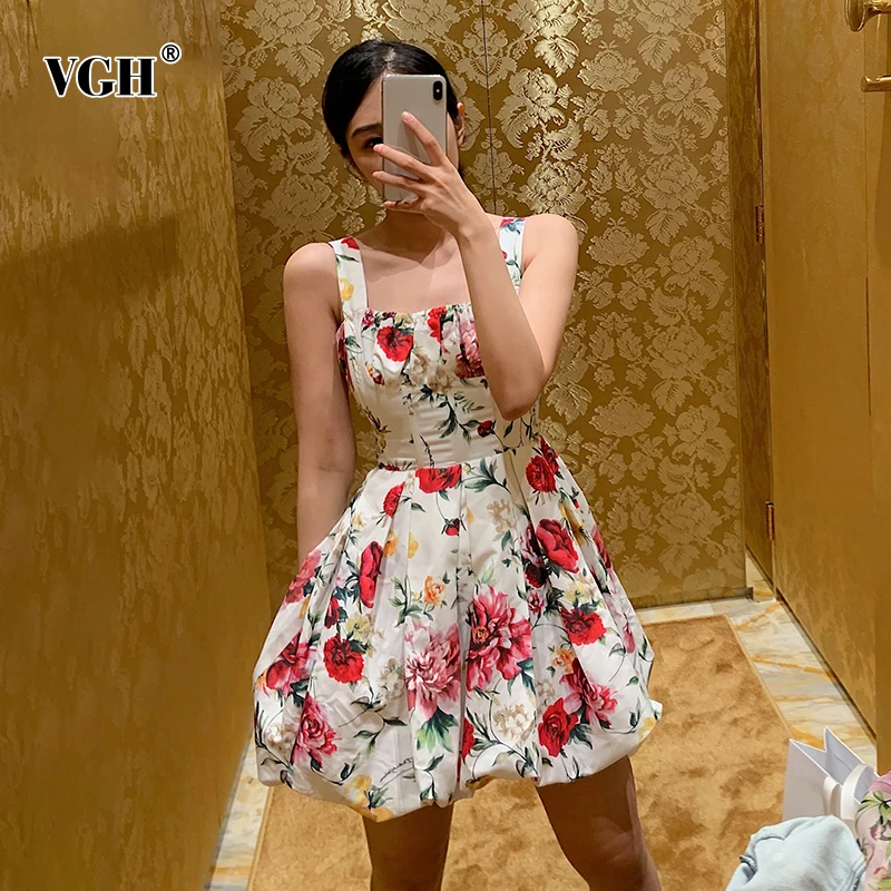 VGH party dress for women square collar sleeveless high waist print hit color backless floral slip dresses female 2020 new style
VGH party dress for women square collar sleeveless high waist print hit color backless floral slip dresses female 2020 new style
