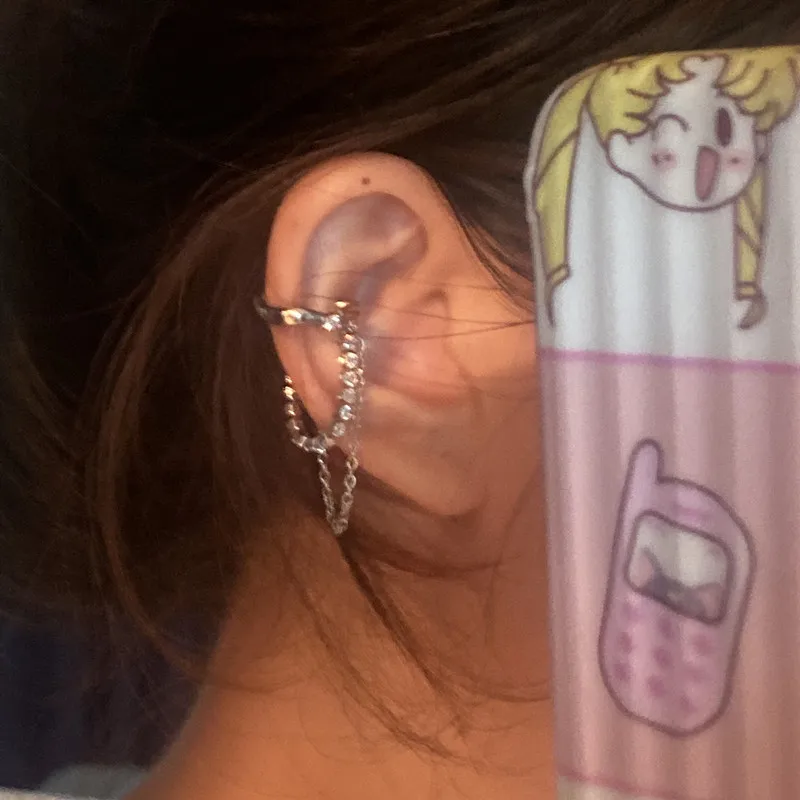 Fashion 1Pcs Multi-Layer Geometric Clip Earrings for Women Shiny Zircon Ear Bone No Pierced Long Chain Tassel Earring
Fashion 1Pcs Multi-Layer Geometric Clip Earrings for Women Shiny Zircon Ear Bone No Pierced Long Chain Tassel Earring