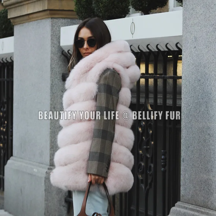 European Brand design Ladies Oblique style hooded real fox fur Vest gilets Wholesale customized to color real fur vest
European Brand design Ladies Oblique style hooded real fox fur Vest gilets Wholesale customized to color real fur vest