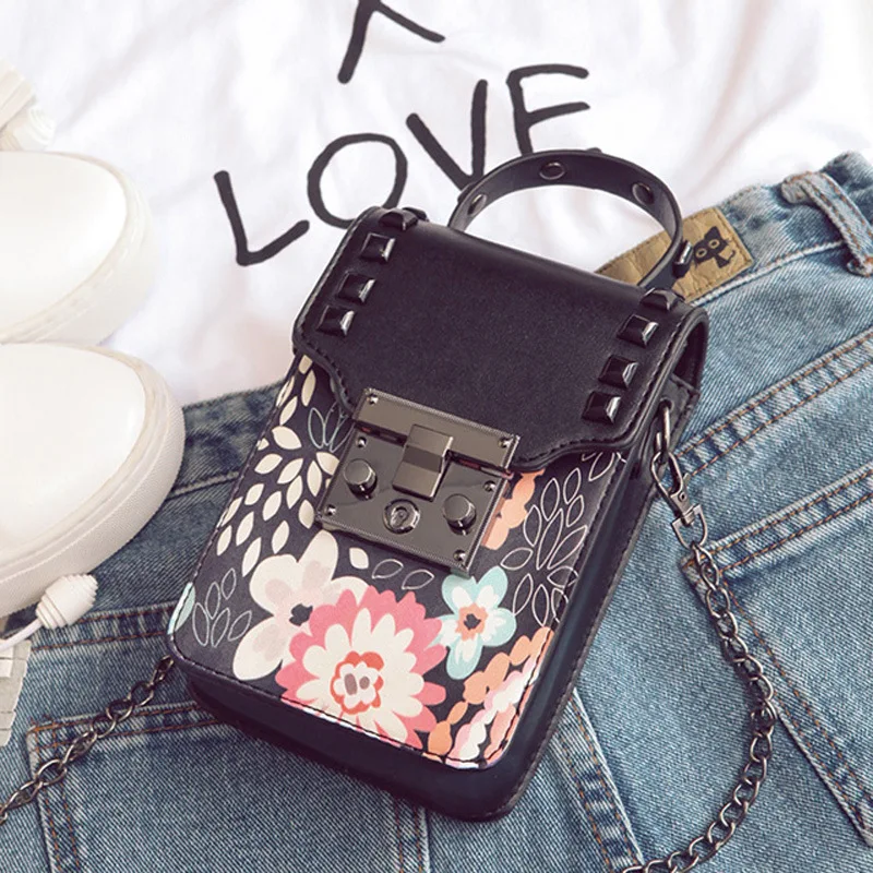 PU Luxury Printed Women Shoulder Crossbody Bags Metal buckle Rivet Shoulder Bag Mobile Phone Bag Female Purse Clutch Mini Bag
PU Luxury Printed Women Shoulder Crossbody Bags Metal buckle Rivet Shoulder Bag Mobile Phone Bag Female Purse Clutch Mini Bag