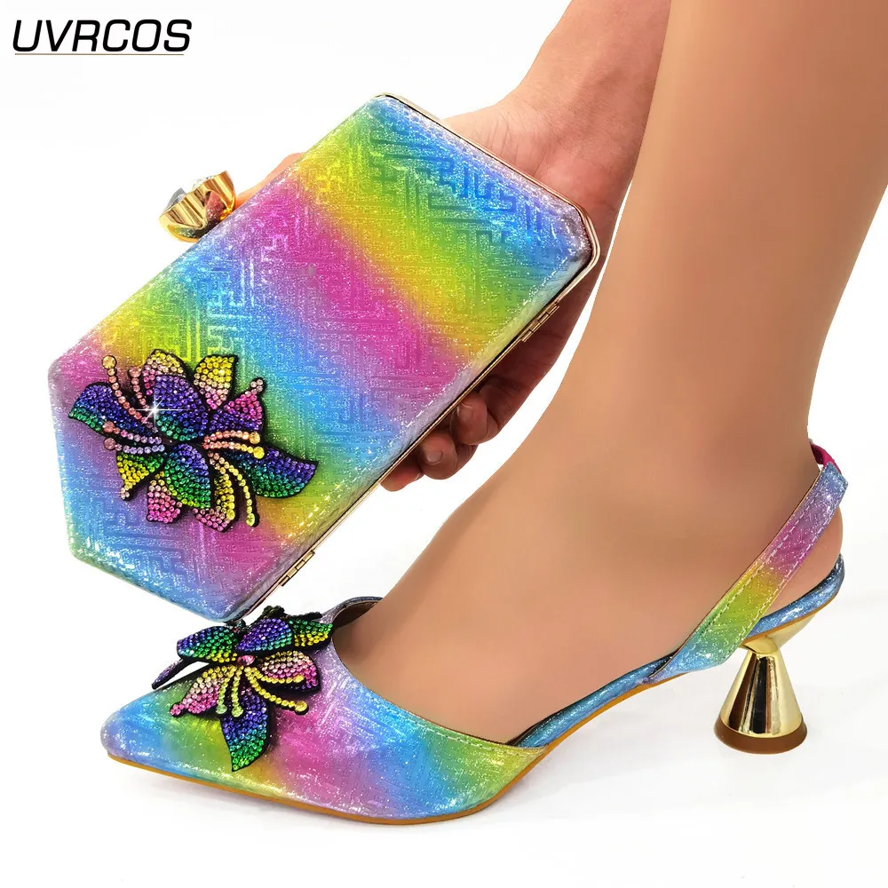 New Women Shoes and Bag Set In Italy Decorated with Appliques Elegant Pointed Toe Nigerian Shoes and Matching Bags Buckle Strap
New Women Shoes and Bag Set In Italy Decorated with Appliques Elegant Pointed Toe Nigerian Shoes and Matching Bags Buckle Strap