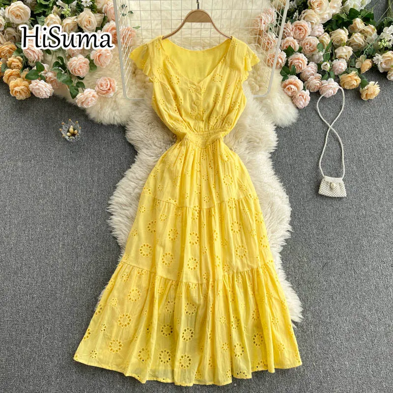 2021 summer new women v neck single breasted hollow out cotton A-line dress female Chic elegant waist dresses
2021 summer new women v neck single breasted hollow out cotton A-line dress female Chic elegant waist dresses