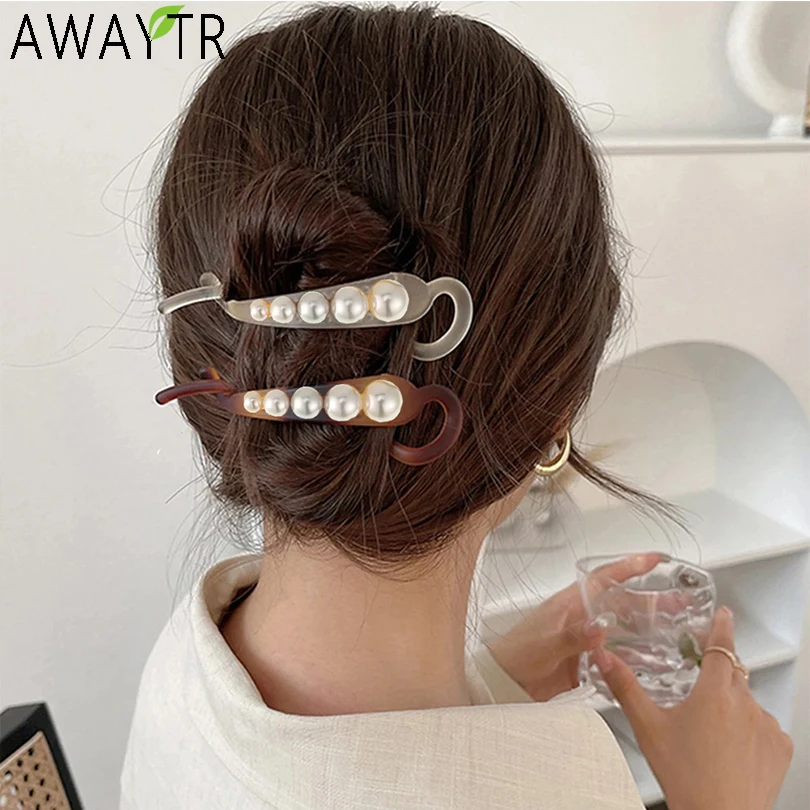 Pearl Banana Hair Clip Acrylic Hair Claws Solid Color Hairpins Simple Scrub Barrette Ponytail for Women Girls Hair Accessories
Pearl Banana Hair Clip Acrylic Hair Claws Solid Color Hairpins Simple Scrub Barrette Ponytail for Women Girls Hair Accessories