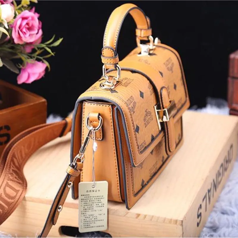 Top Quality Luxury Brand 2021 New Fashion Leather Printed Handbag Casual Wide Shoulder Strap Shoulder Messenger Small Square Bag
Top Quality Luxury Brand 2021 New Fashion Leather Printed Handbag Casual Wide Shoulder Strap Shoulder Messenger Small Square Bag