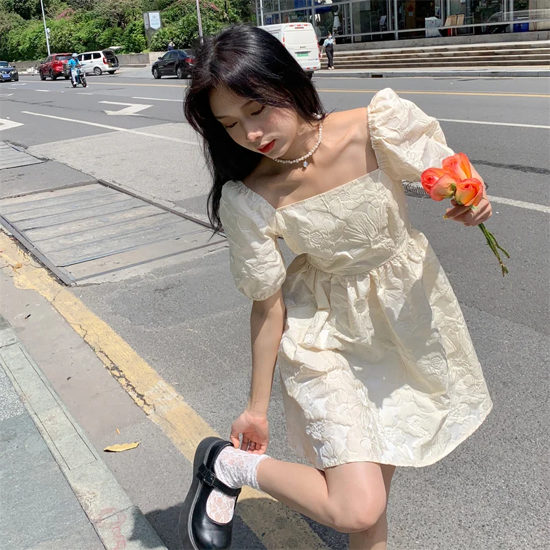 Женское жаккардовое платье с цветочным принтом, летнее платье с квадратным вырезом, пышными рукавами и открытой спиной, 2021
Женское жаккардовое платье с цветочным принтом, летнее платье с квадратным вырезом, пышными рукавами и открытой спиной, 2021