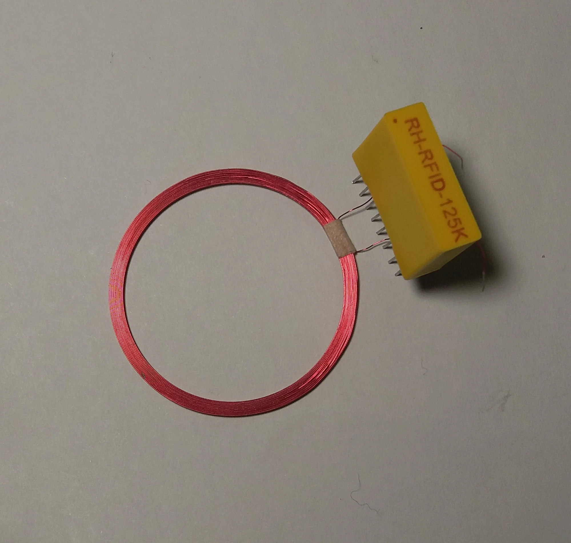 Модуль считывания карт RFID 125k радиочастотный модуль последовательный порт Wiegand выход низкое энергопотребление широкий диапазон напряжения маленький размер
Модуль считывания карт RFID 125k радиочастотный модуль последовательный порт Wiegand выход низкое энергопотребление широкий диапазон напряжения маленький размер