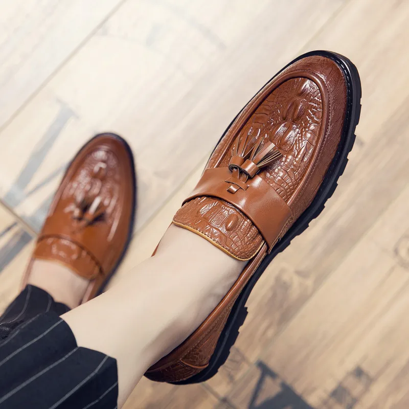Gentleman Men's Shoes Men Comfortable Low Cut Casual Trend Oxford Brand Office Business Fashion Leather Slippers Formal
Gentleman Men's Shoes Men Comfortable Low Cut Casual Trend Oxford Brand Office Business Fashion Leather Slippers Formal
