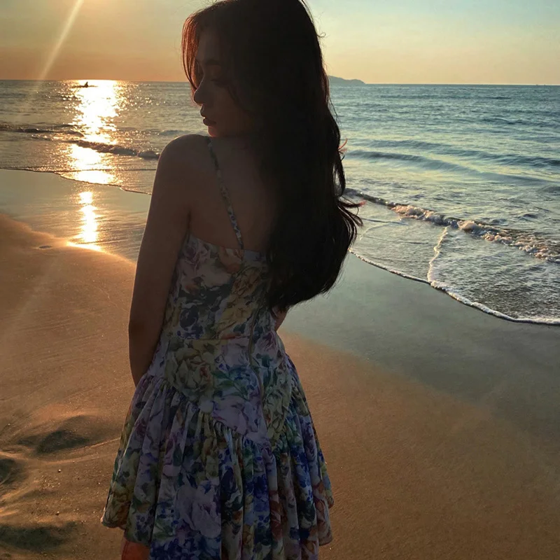 2021 New Summer Slip Dress Korean Fashion Sundress Sexy Floral Casual Ruched Beach Dress Patchwork Women Clothing
2021 New Summer Slip Dress Korean Fashion Sundress Sexy Floral Casual Ruched Beach Dress Patchwork Women Clothing