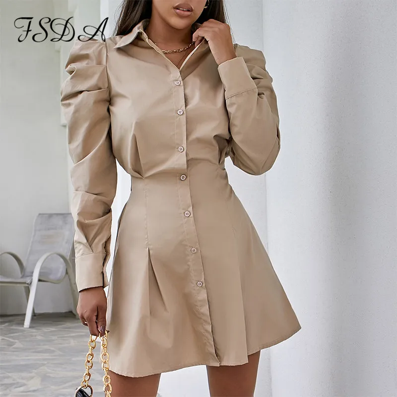 Платье-трапеция цвета хаки на пуговицах, с длинным рукавом-фонариком
Платье-трапеция цвета хаки на пуговицах, с длинным рукавом-фонариком
