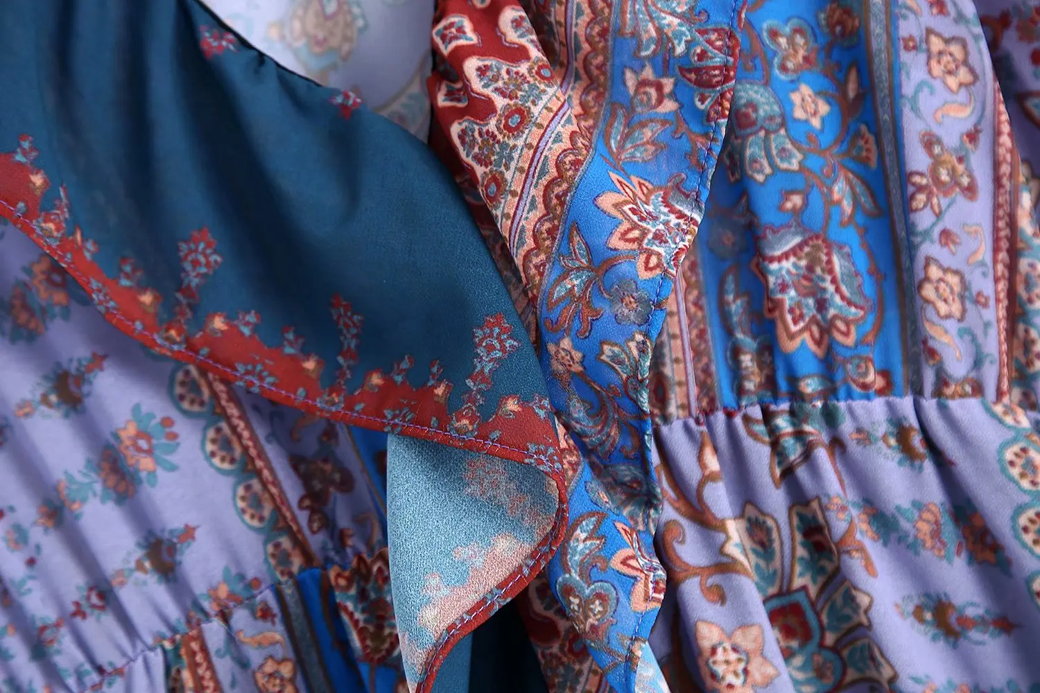 Bohemian Long Sleeve V-neck Flare Sleeve Maxi Dress Women Summer Holiday Print Sexy Ruffles Beach Dress Women
Bohemian Long Sleeve V-neck Flare Sleeve Maxi Dress Women Summer Holiday Print Sexy Ruffles Beach Dress Women