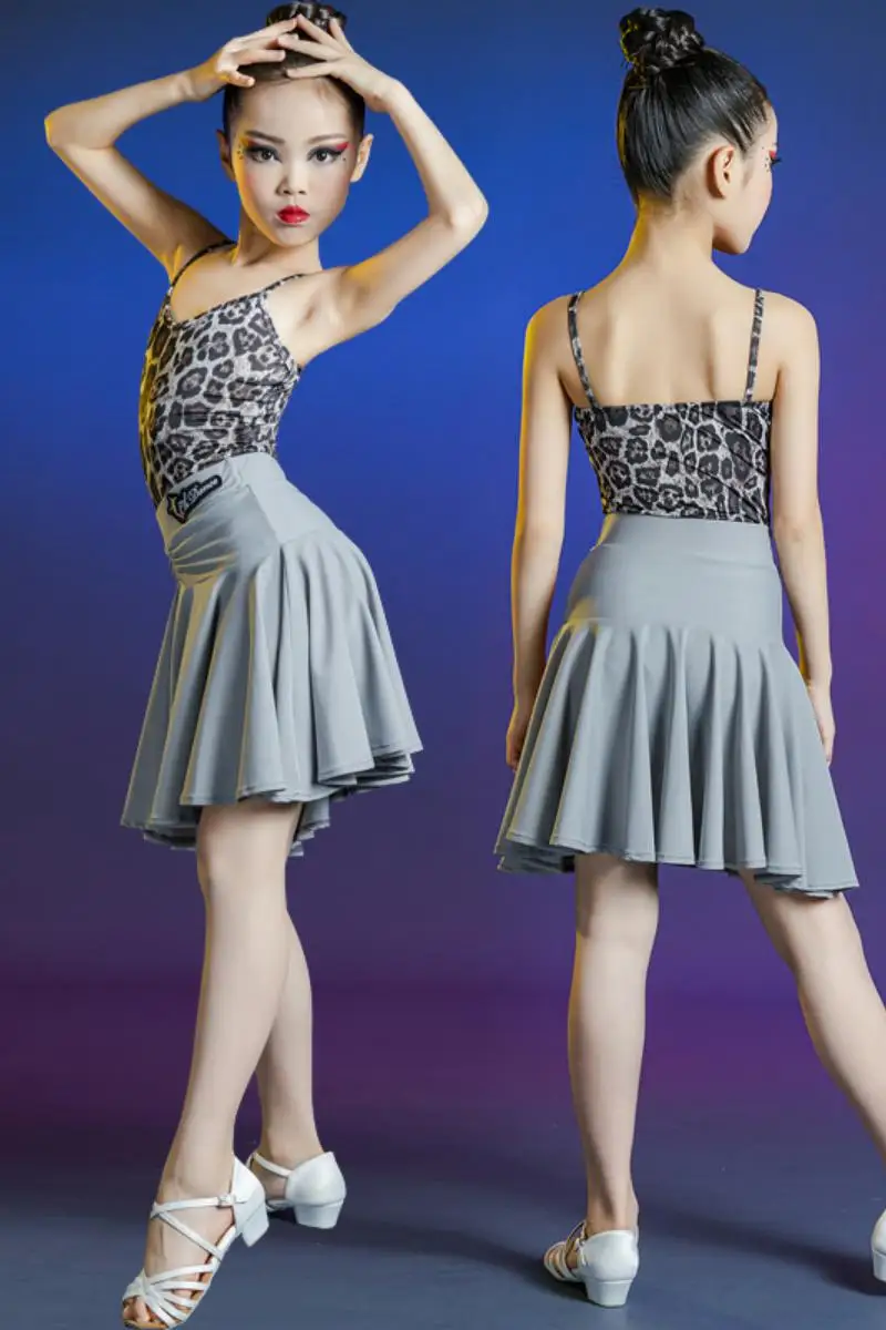 Children Latin Dance Dress Girls Competition Professional Performance Clothes Two-piece Leopard Print Latin Dance Skirts Suit
Children Latin Dance Dress Girls Competition Professional Performance Clothes Two-piece Leopard Print Latin Dance Skirts Suit