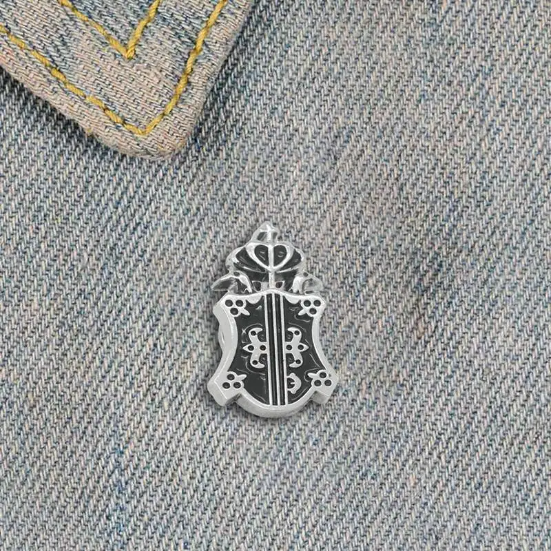 New Anime Costumes Badge Cosplay Black Butler Badge Anime Metal Pin Brooch Men Collectibles Gift Cosplay Accessories 
New Anime Costumes Badge Cosplay Black Butler Badge Anime Metal Pin Brooch Men Collectibles Gift Cosplay Accessories