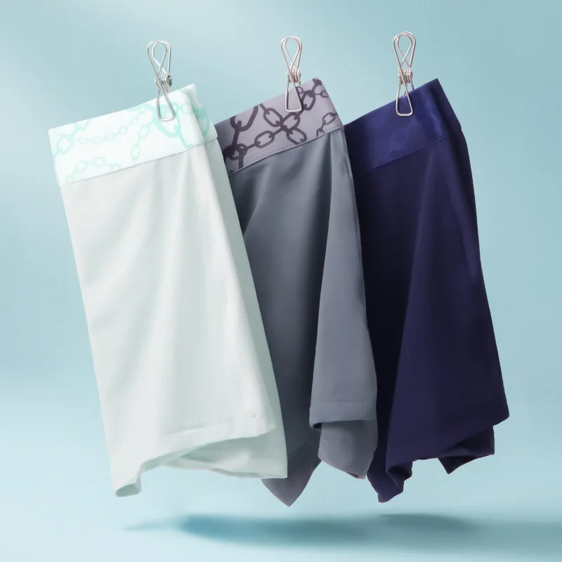 BOBTXS 1PC Men Underwear Flat Pants Silk Dry And Comfortable Men's Breathable Underwear Comfortable Fit Non Marking Men Boxer
BOBTXS 1PC Men Underwear Flat Pants Silk Dry And Comfortable Men's Breathable Underwear Comfortable Fit Non Marking Men Boxer