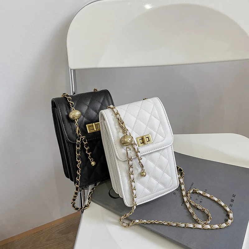 Luxury Diamond Lattice Bag Chain Bag for Women Fashionable Single Shoulder Bag Inclined Shoulder Bag Mobile Phone Bag 
Luxury Diamond Lattice Bag Chain Bag for Women Fashionable Single Shoulder Bag Inclined Shoulder Bag Mobile Phone Bag
