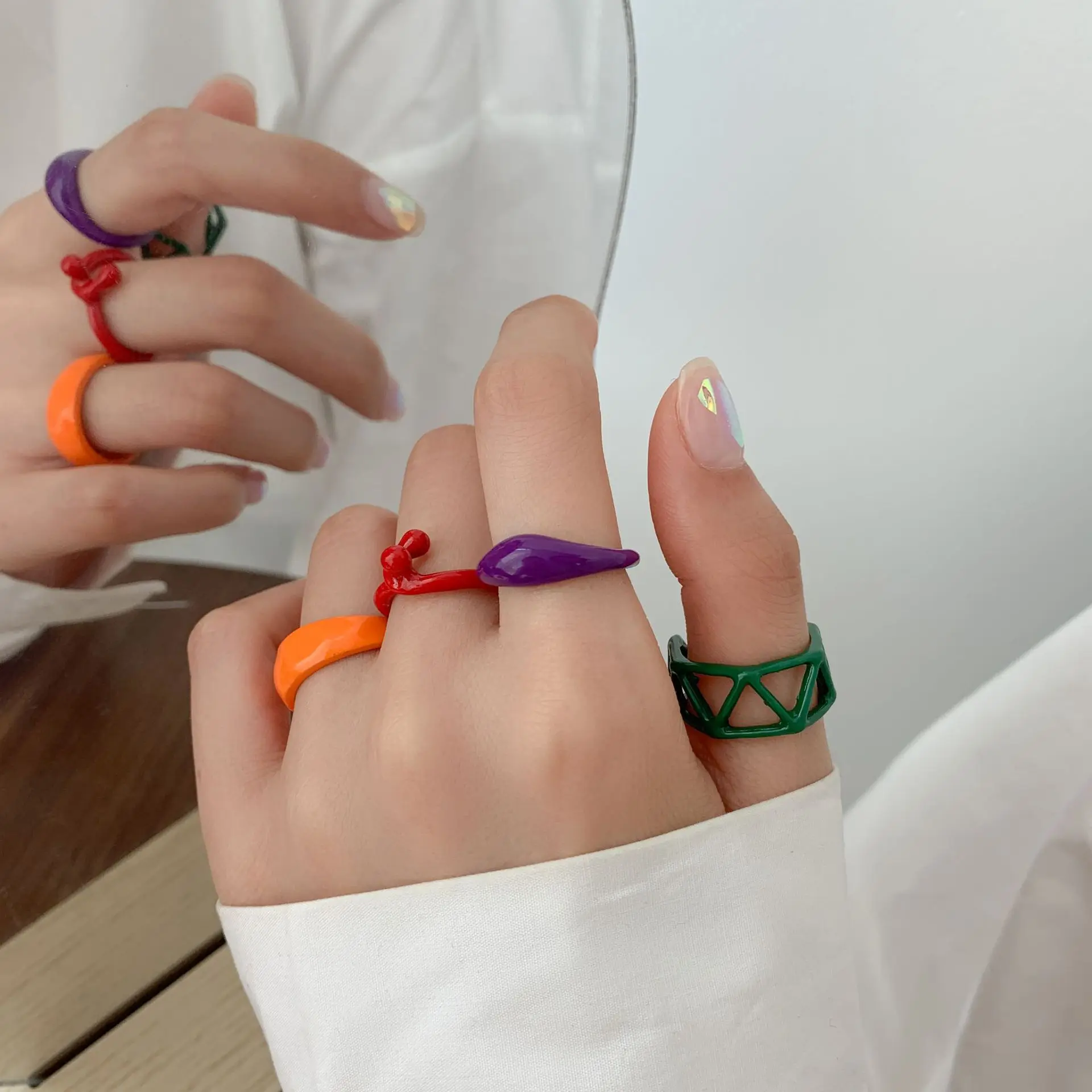 3Pcs/set Fashion Colorful Metal Hand-painted Dripping Oil Geometric Irregular Hollow Bow Open Rings For Women Hiphop Jewelry
3Pcs/set Fashion Colorful Metal Hand-painted Dripping Oil Geometric Irregular Hollow Bow Open Rings For Women Hiphop Jewelry