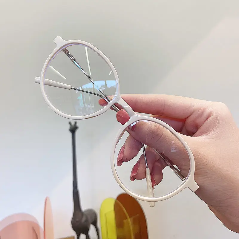 Retro Round Frame Anti-blue Light Computer Myopia Glasses with Big Frame and Anti-radiation Fashion Trending Product 2021 New
Retro Round Frame Anti-blue Light Computer Myopia Glasses with Big Frame and Anti-radiation Fashion Trending Product 2021 New