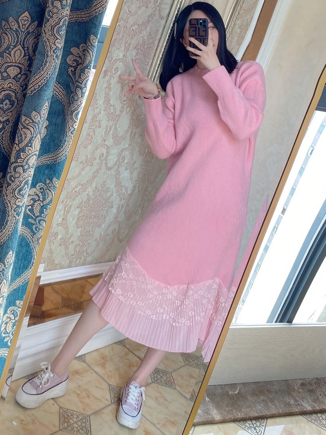 Winter Women Knitted Sweater Dress Ladies Lace Splicing O-neck Dress Ladies Knee-length Warm Soft Knitting Long Dresses
Winter Women Knitted Sweater Dress Ladies Lace Splicing O-neck Dress Ladies Knee-length Warm Soft Knitting Long Dresses