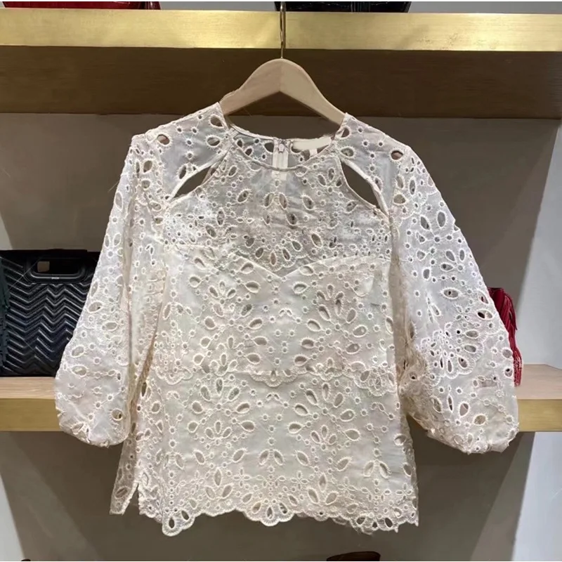 Женская футболка с вышивкой, белая Повседневная футболка свободного покроя, модель T932 на лето, 2021
Женская футболка с вышивкой, белая Повседневная футболка свободного покроя, модель T932 на лето, 2021