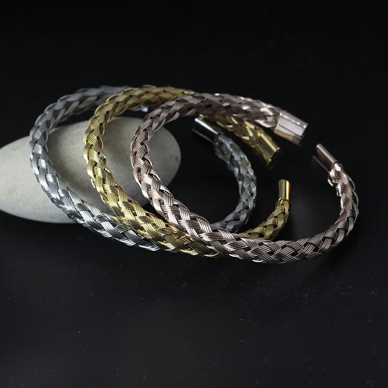 BC Titanium steel jewelry wholesale factory wire Bangles tails into the four-color simple wild accessories bracelet
BC Titanium steel jewelry wholesale factory wire Bangles tails into the four-color simple wild accessories bracelet