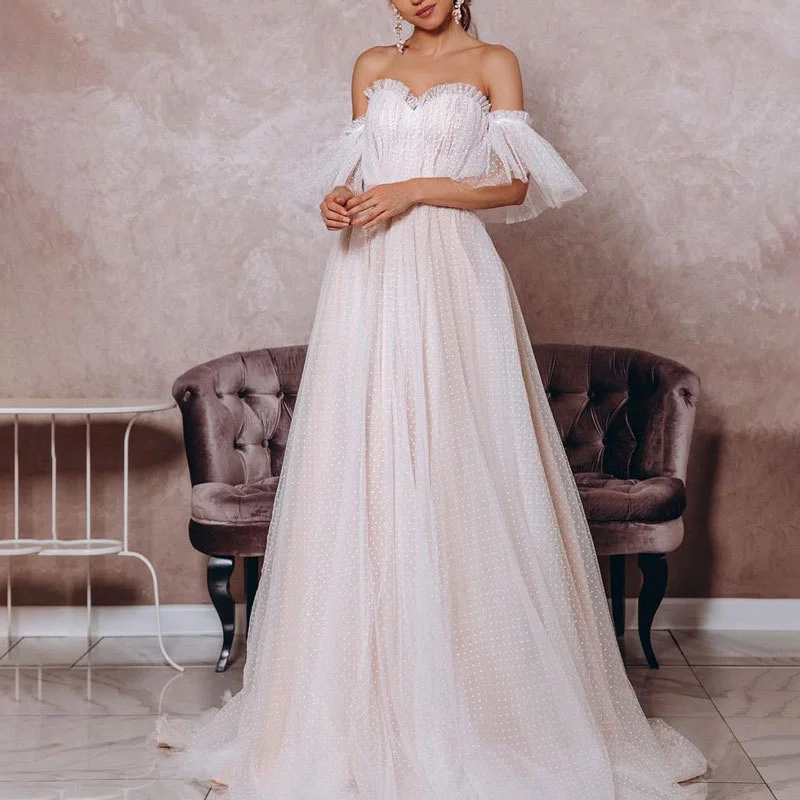 Temperament Wedding Dress Heart-shaped Collar Sexy Off White Belt Shoulder Long Skirt Mesh Skirt Vintage
Temperament Wedding Dress Heart-shaped Collar Sexy Off White Belt Shoulder Long Skirt Mesh Skirt Vintage