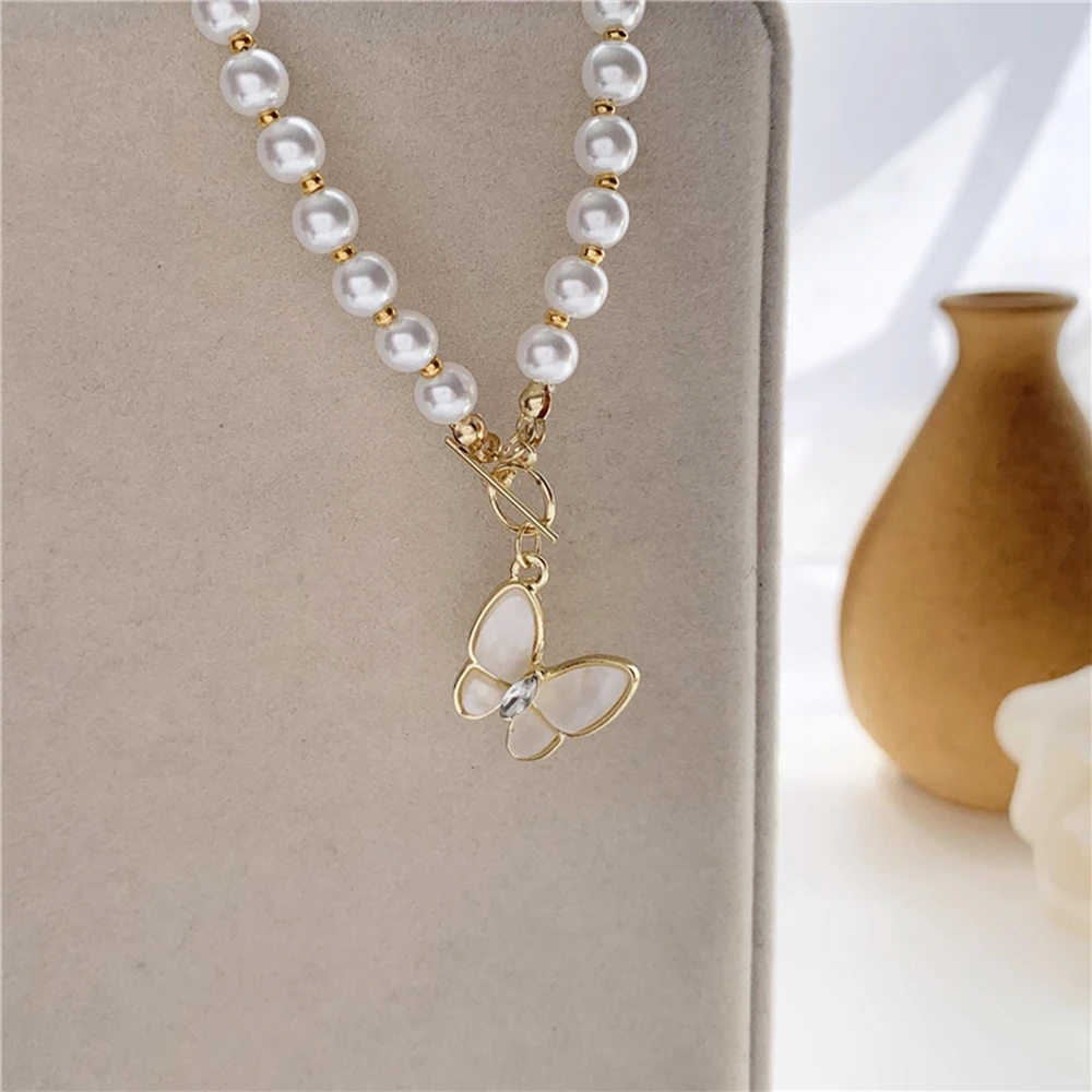 Korean Temperament Simple Gentle Pearl String Butterfly Pendant Necklace Female Senior Sense Clavicle Chain Jewelry 2020 Women
Korean Temperament Simple Gentle Pearl String Butterfly Pendant Necklace Female Senior Sense Clavicle Chain Jewelry 2020 Women
