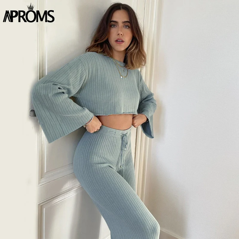 Aproms White Black Knitted Women's 2 Piece Suits Casual Flare Sleeve Cropped Top and Pants Set Female High Waist Homesuits 2021
Aproms White Black Knitted Women's 2 Piece Suits Casual Flare Sleeve Cropped Top and Pants Set Female High Waist Homesuits 2021