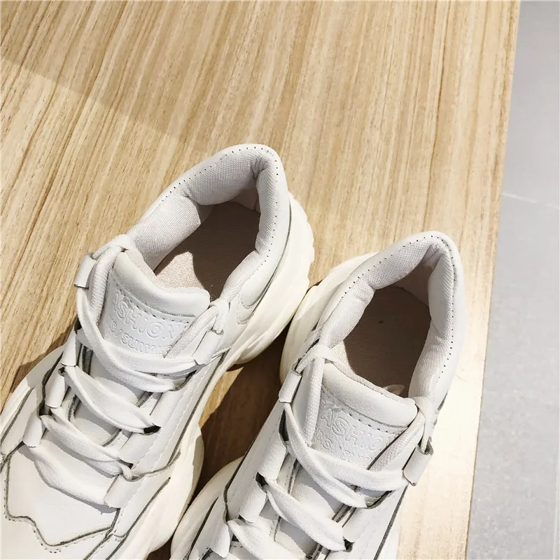 Corporis fashion new sneakers shoes woman round toe lace up spring autumn shoes platform flats casual female Daddy shoes 2020
Corporis fashion new sneakers shoes woman round toe lace up spring autumn shoes platform flats casual female Daddy shoes 2020