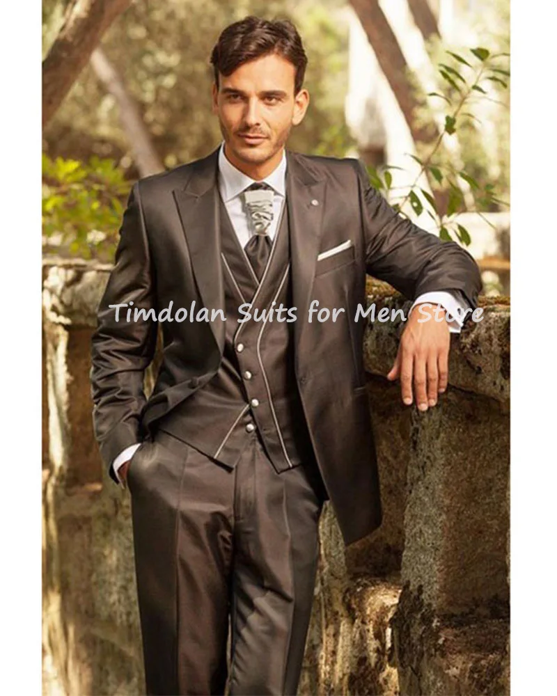2022 Latest Coat Pants Design Italian Dark Brown Men Suits Tuxedo Groom Slim Fit 3Pieces Men's Suits Custom Prom Blazer Trousers
2022 Latest Coat Pants Design Italian Dark Brown Men Suits Tuxedo Groom Slim Fit 3Pieces Men's Suits Custom Prom Blazer Trousers