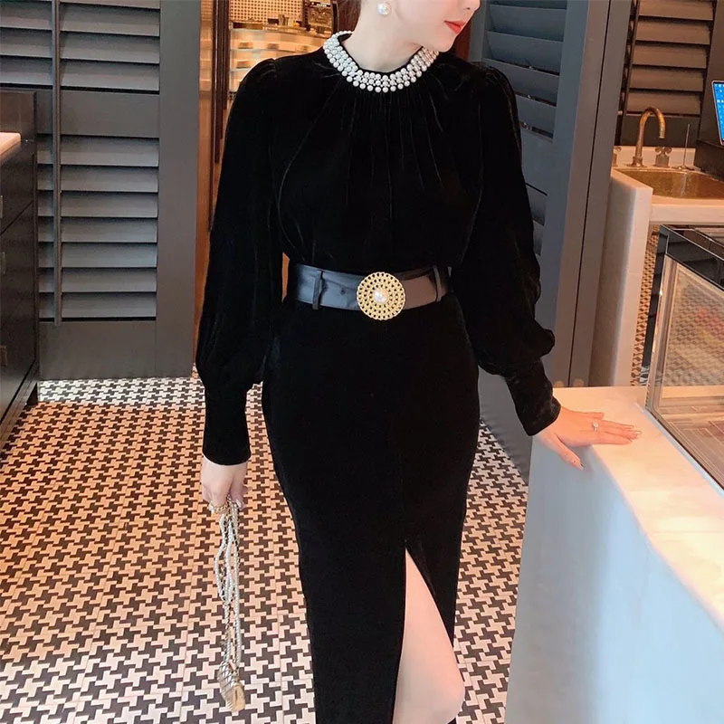 21 Winter Runway Women Solid Pure Silk Velvet 2 Piece Sets Fashion Long Sleeve Pearl O Neck Jacket High Waist Belt Split Skirt
21 Winter Runway Women Solid Pure Silk Velvet 2 Piece Sets Fashion Long Sleeve Pearl O Neck Jacket High Waist Belt Split Skirt