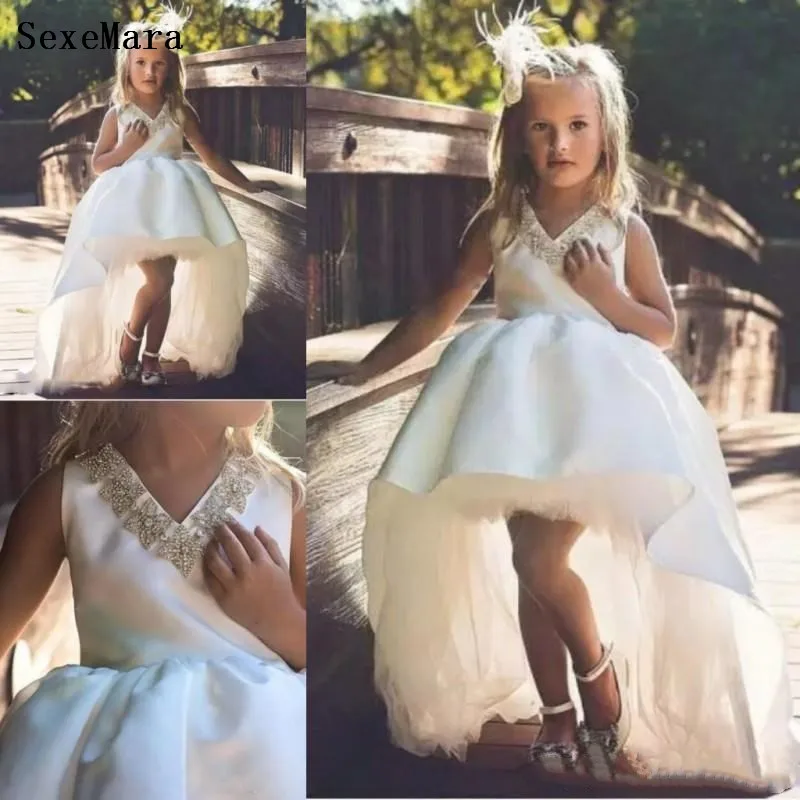 White High Low Girls Pageant Dresses Beaded V Neck Sleeveless Ball Gown Flower Girl Dresses Satin Baby Girl Birthday Gown
White High Low Girls Pageant Dresses Beaded V Neck Sleeveless Ball Gown Flower Girl Dresses Satin Baby Girl Birthday Gown