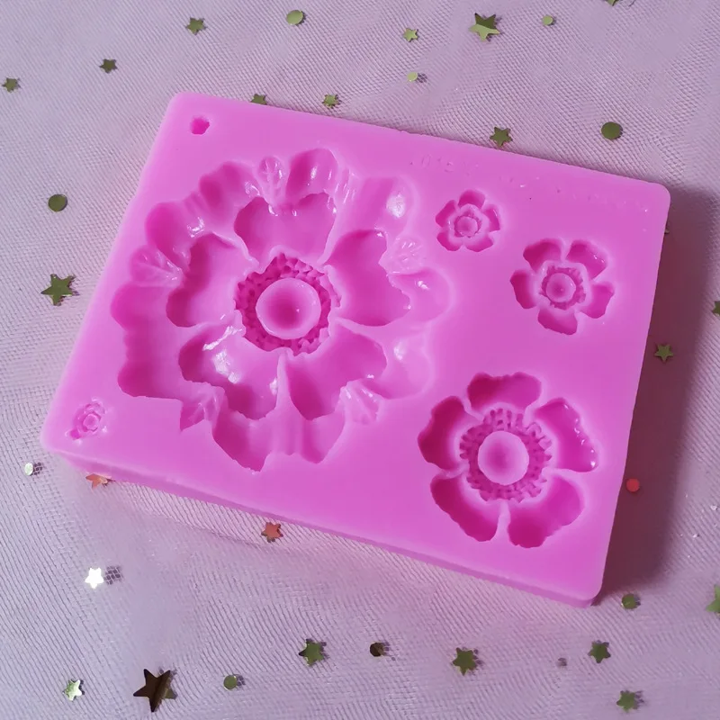 2021 New 4 flower chocolate silicone mold Cake lace decoration tool Clay DIY mold
2021 New 4 flower chocolate silicone mold Cake lace decoration tool Clay DIY mold